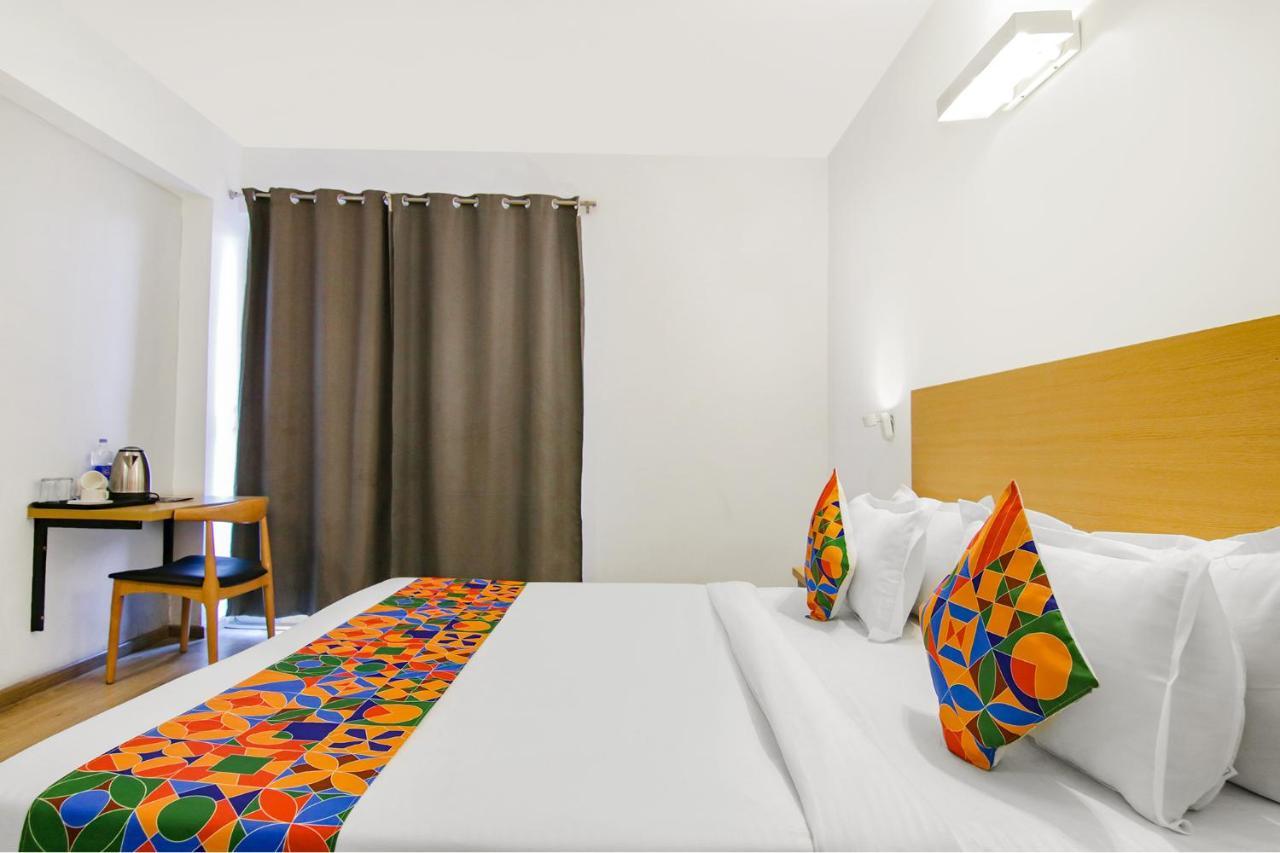 Fabhotel Infinity Stays Gurgaon Bagian luar foto